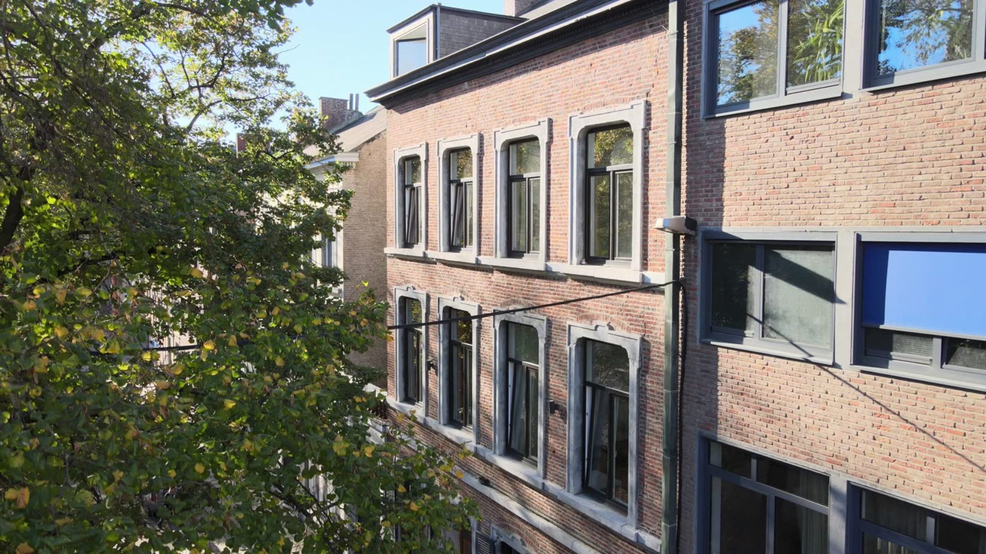 Façade de l’immeuble de kots et studios, rue Grafé à Namur